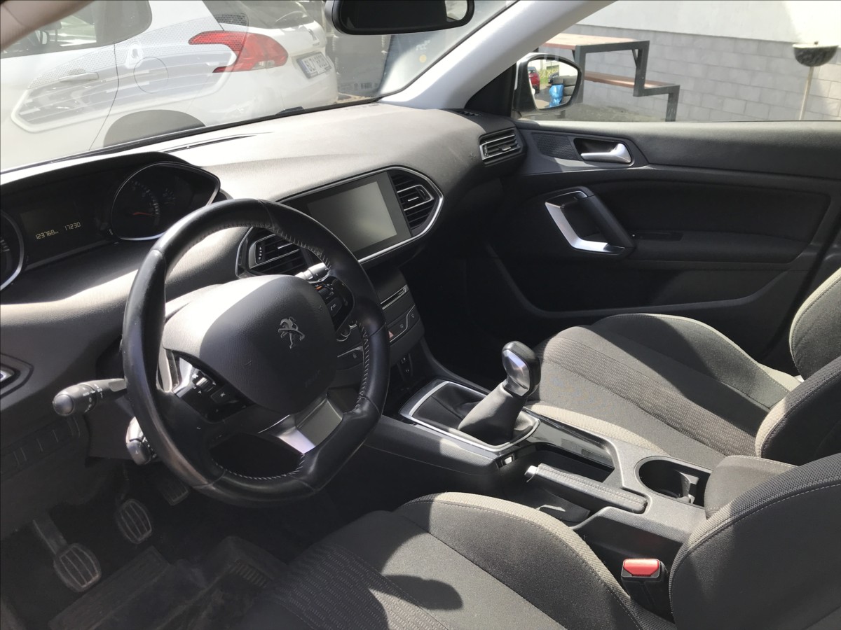 peugeot-308-1-2-pt-combi-81kw - 9