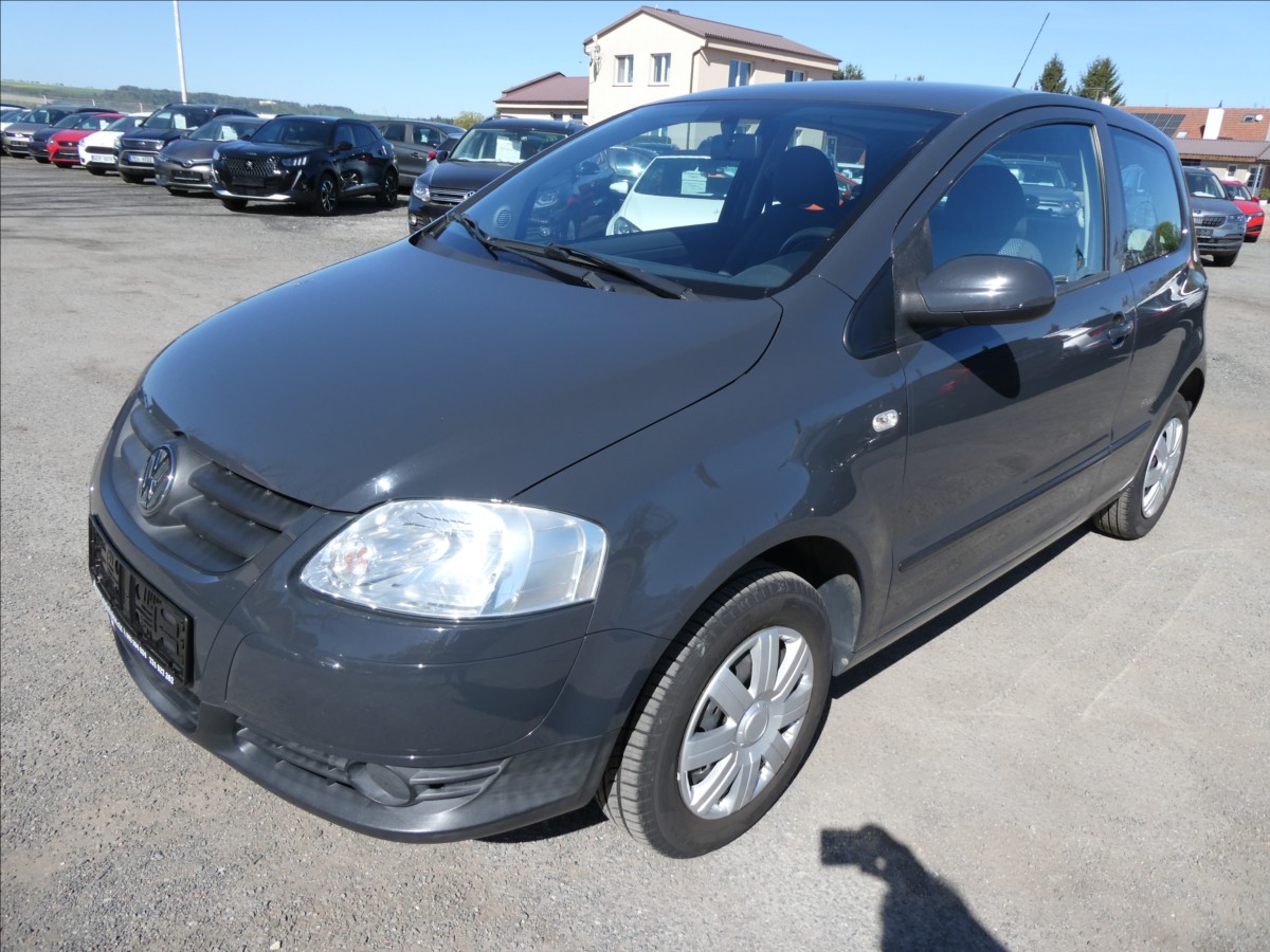 volkswagen-fox-1-2-htp-2xkola-serviska-2-majitel - 4