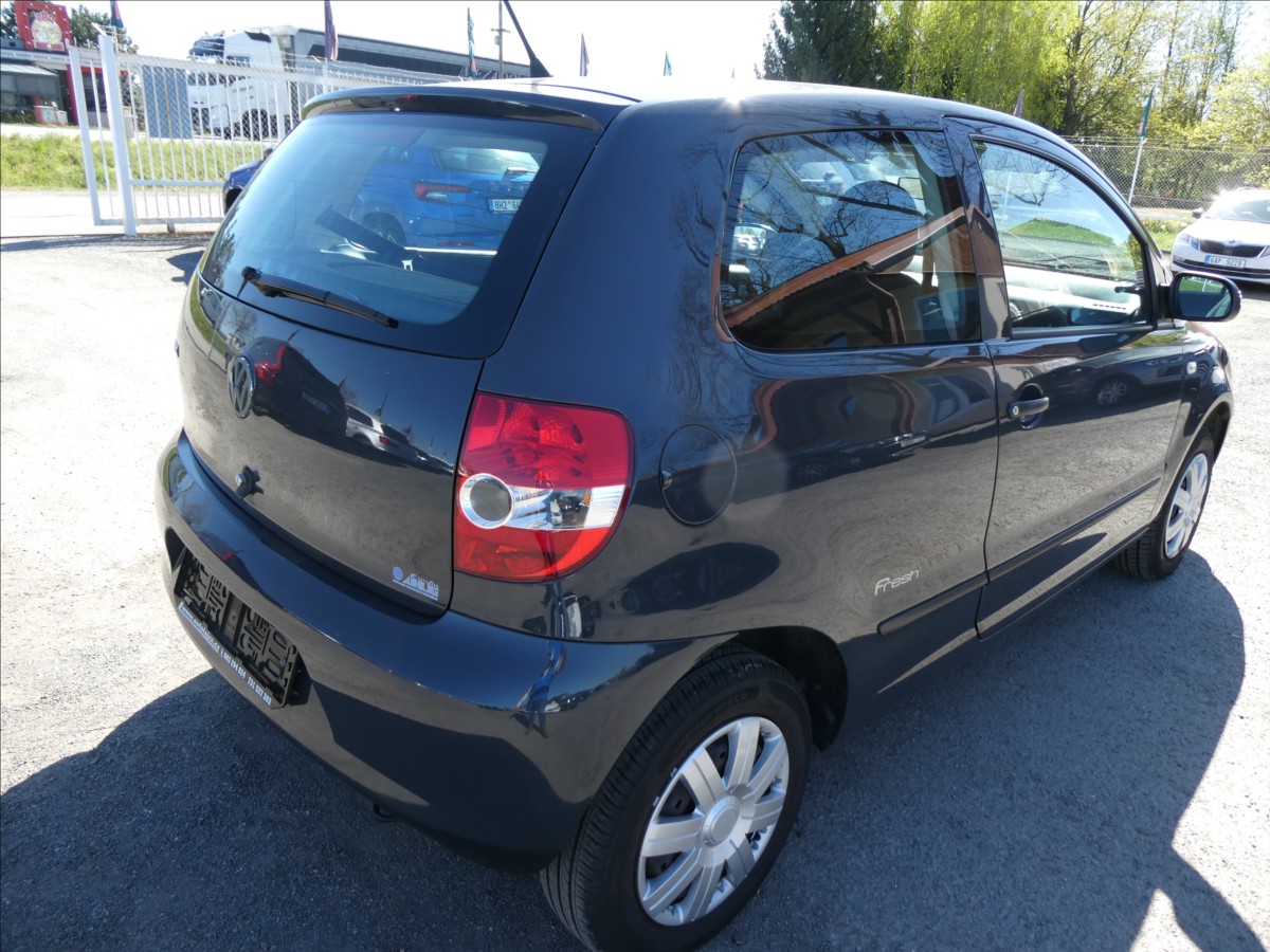 volkswagen-fox-1-2-htp-2xkola-serviska-2-majitel - 8
