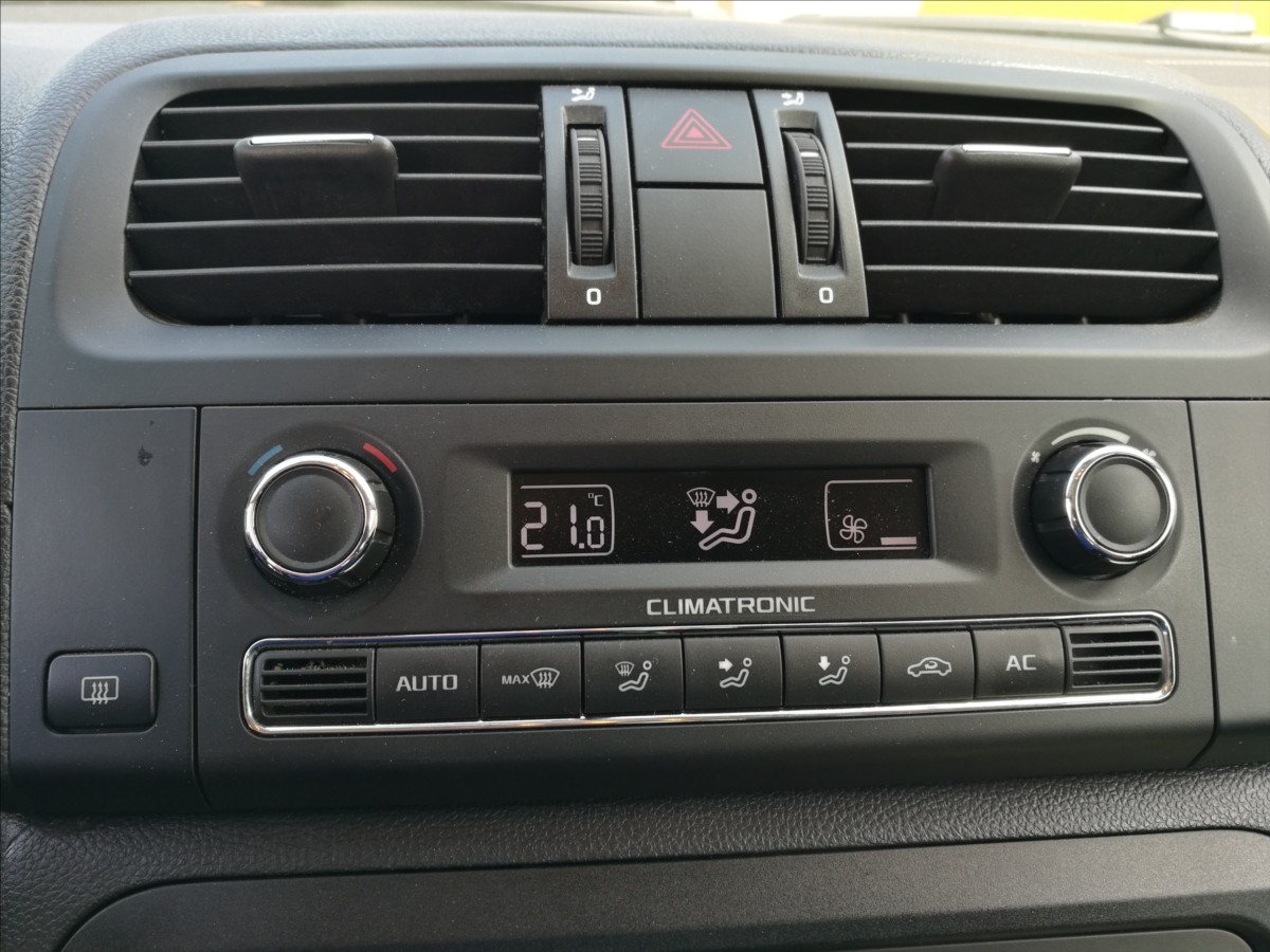 skoda-roomster-1-2-tsi-scout - 5