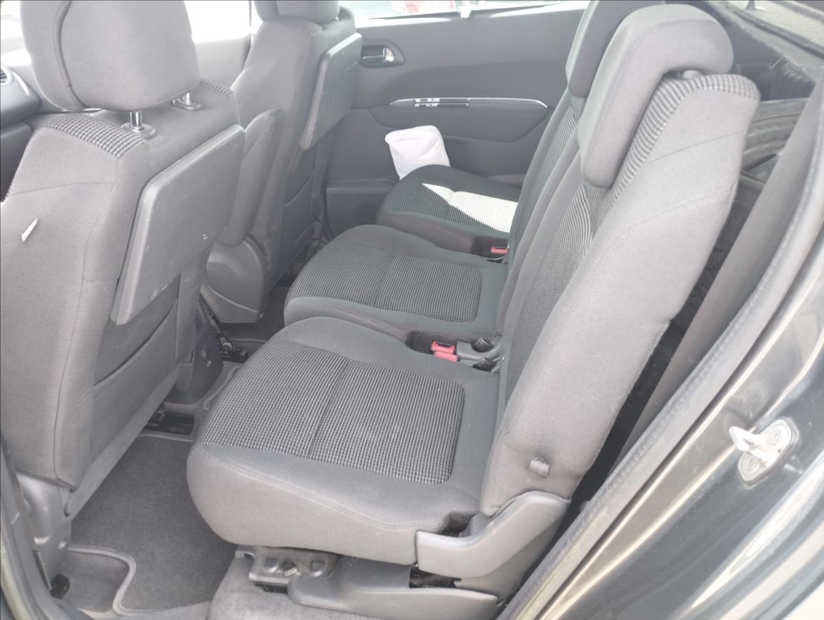 peugeot-5008-1-6-hdi-82kw - 9