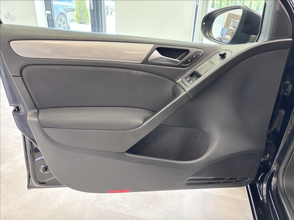 volkswagen-golf-1-2-1-2tsi-trend - 7