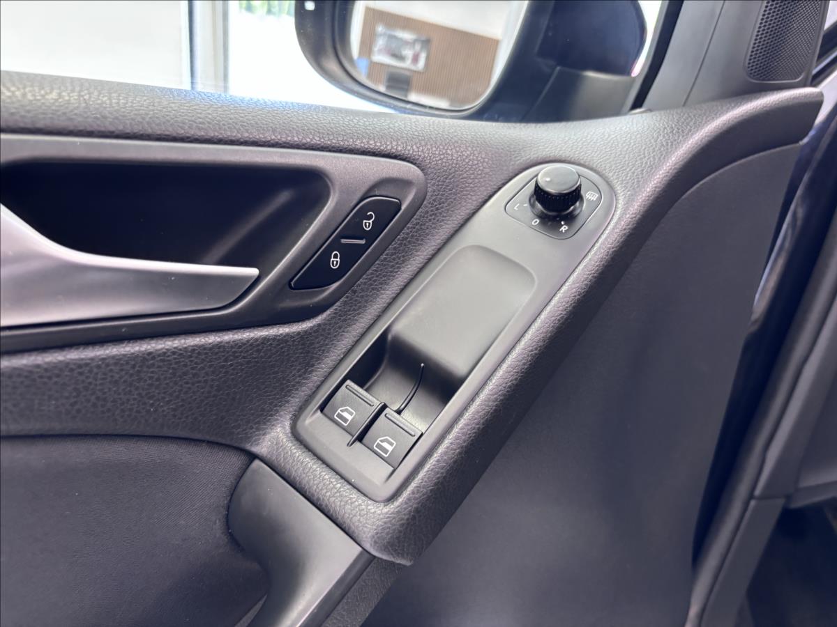 volkswagen-golf-1-2-1-2tsi-trend - 8