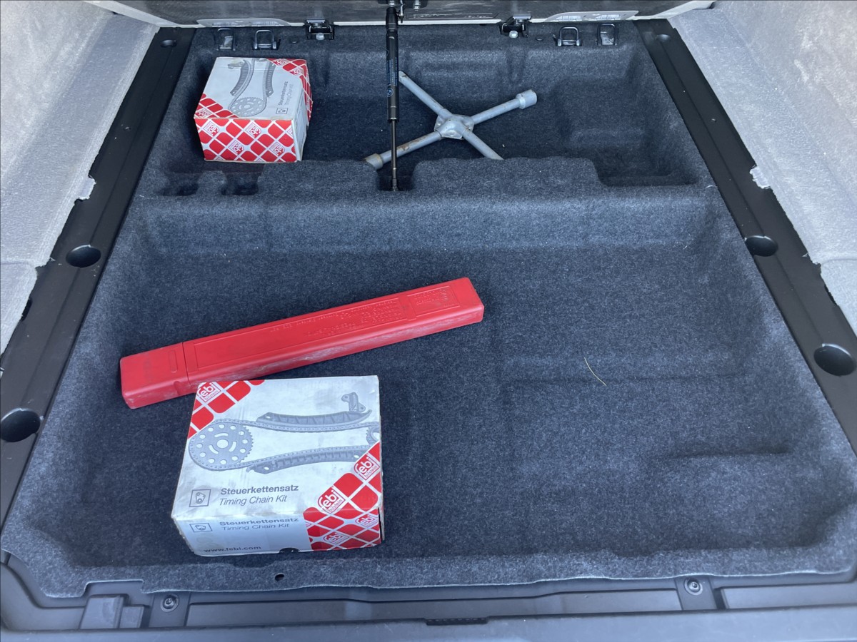 bmw-rada-5-3-0-d-180kw-manual-luxury-2maj-po-rozvodech - 9