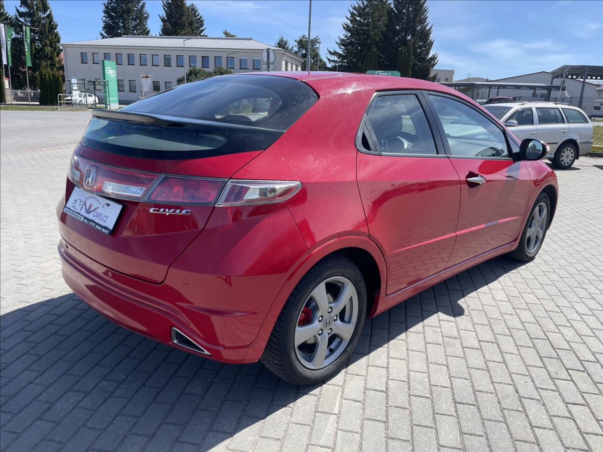 honda-civic-1-4-i-vtec-automat-klima-po-stk - 3