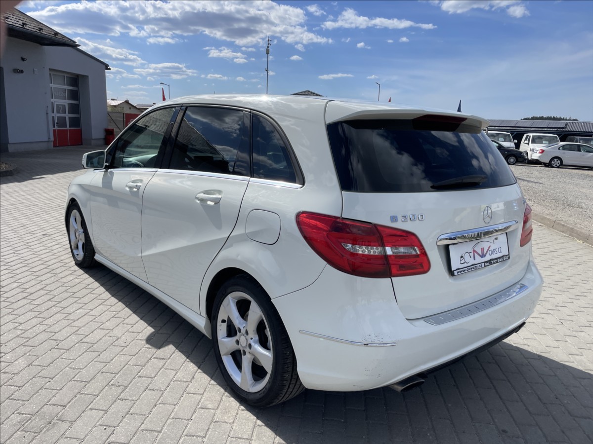 mercedes-benz-tridy-b-1-8-200cdi-100kw-automat-bez-koroze - 2