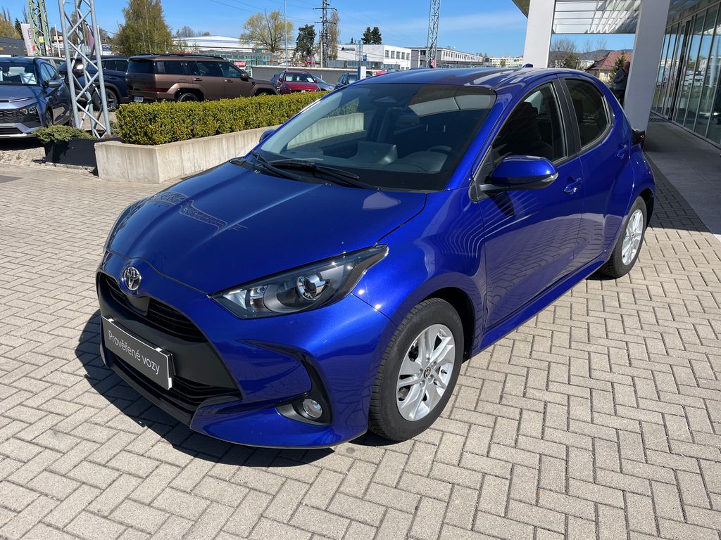 toyota-yaris-1-5-hybrid-e-cvt-comfort - 1