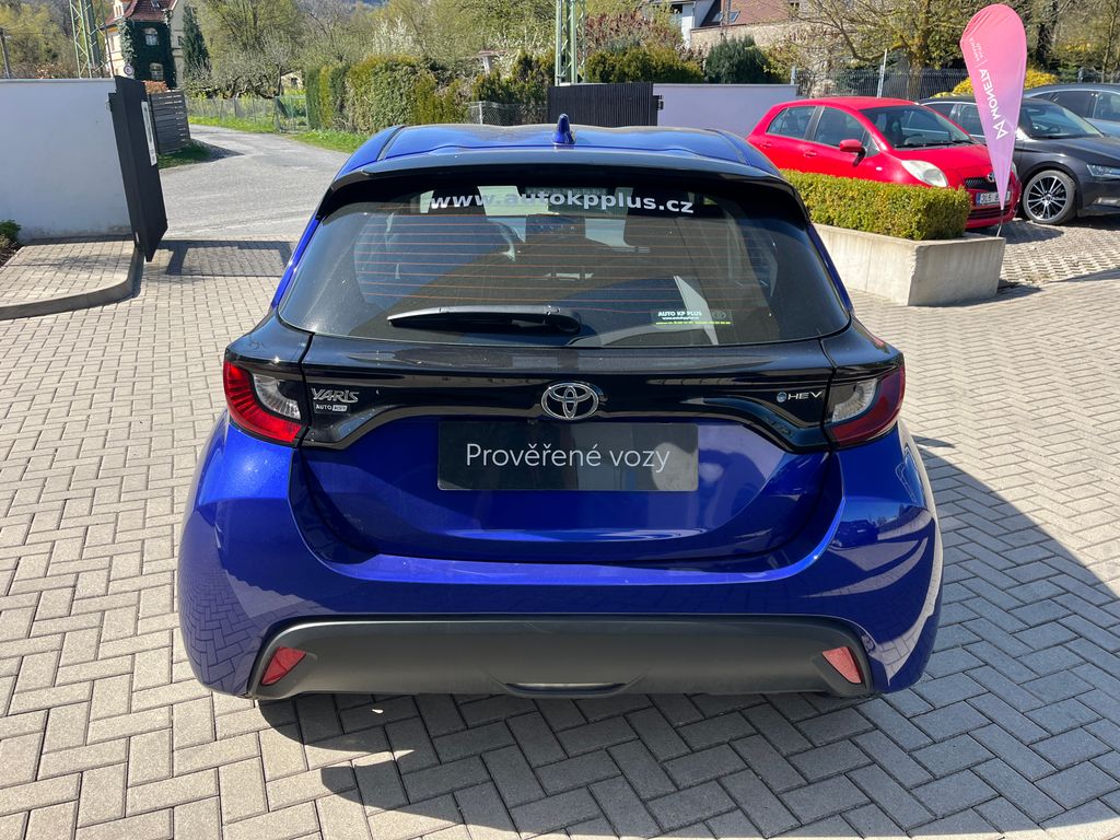 toyota-yaris-1-5-hybrid-e-cvt-comfort - 4