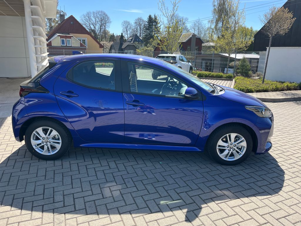 toyota-yaris-1-5-hybrid-e-cvt-comfort - 6