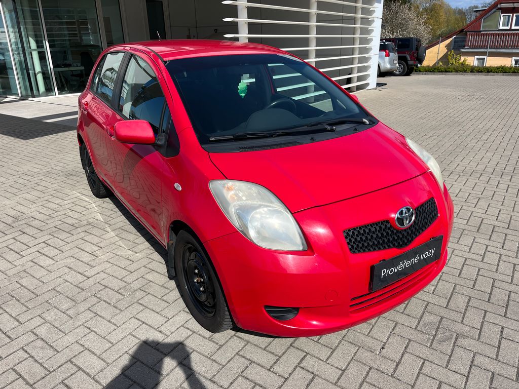 toyota-yaris-1-3-vvt-i-64kw-automat-klima - 7