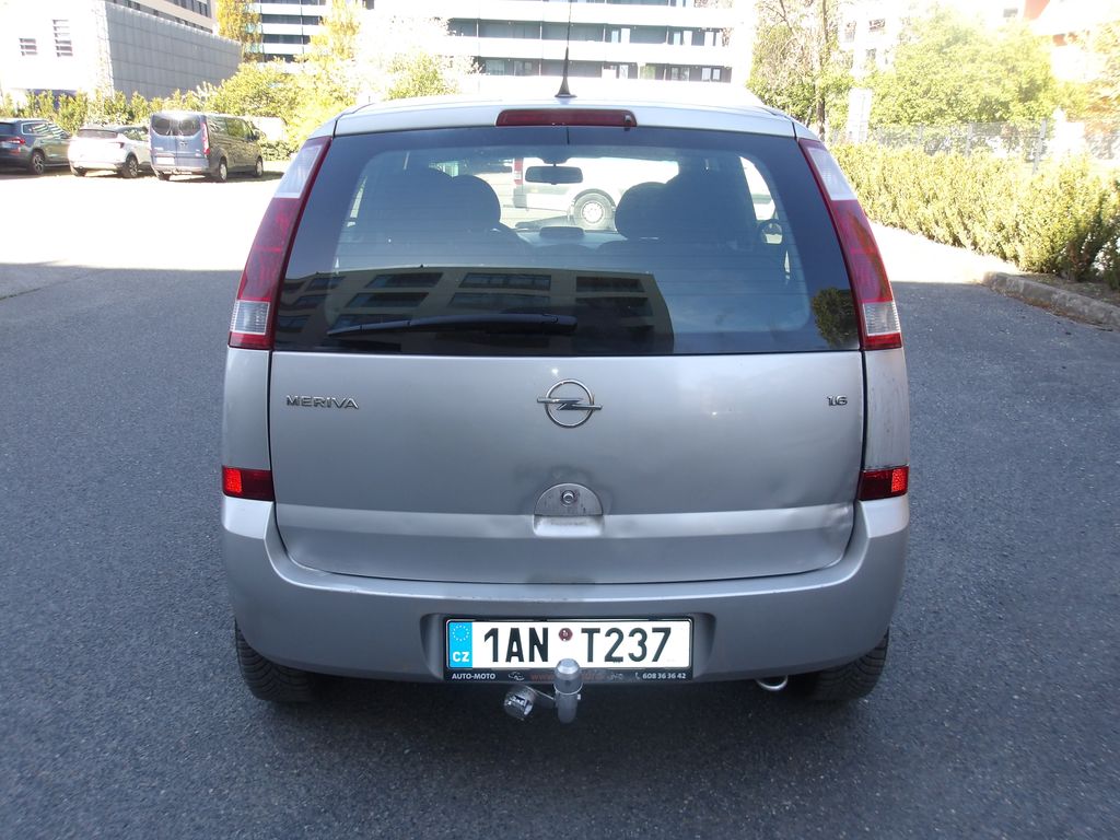 opel-meriva-1-6i-automat - 9