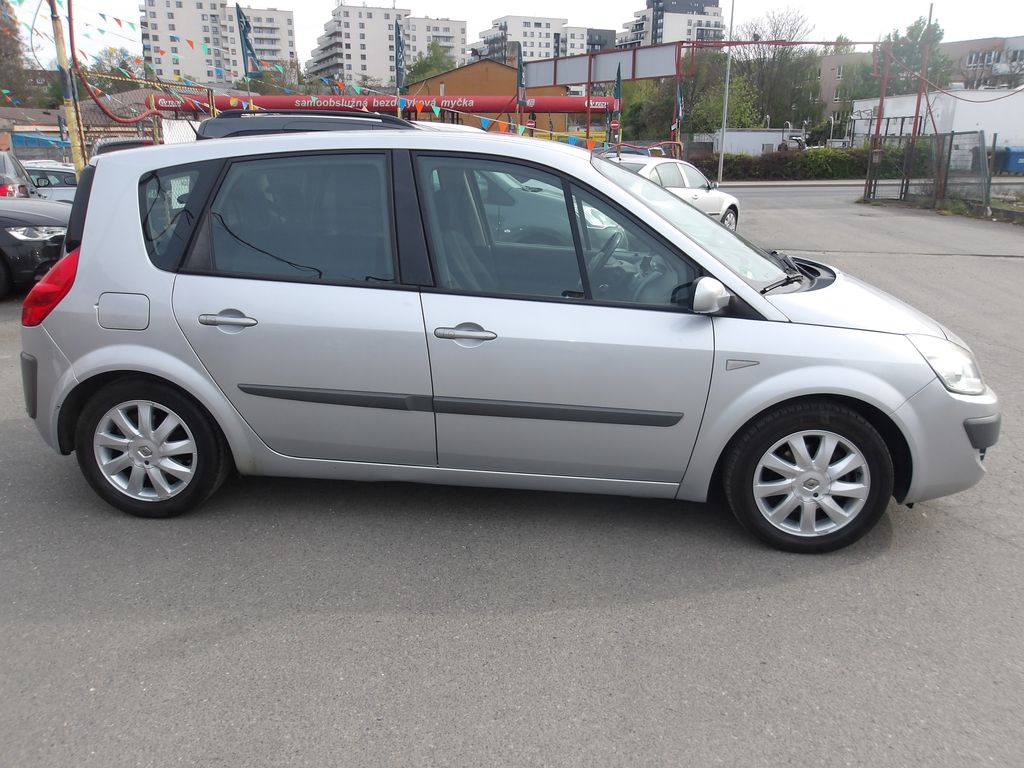 renault-scenic-1-5dci-pekny - 4