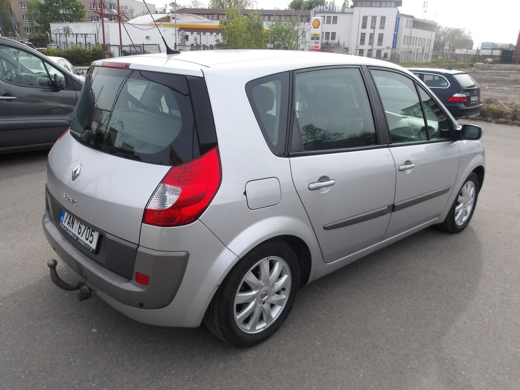 renault-scenic-1-5dci-pekny - 5
