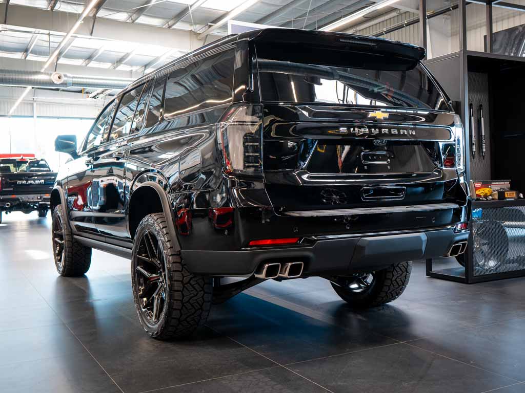 chevrolet-suburban-6-2-v8-high-country-2-5-lift - 2