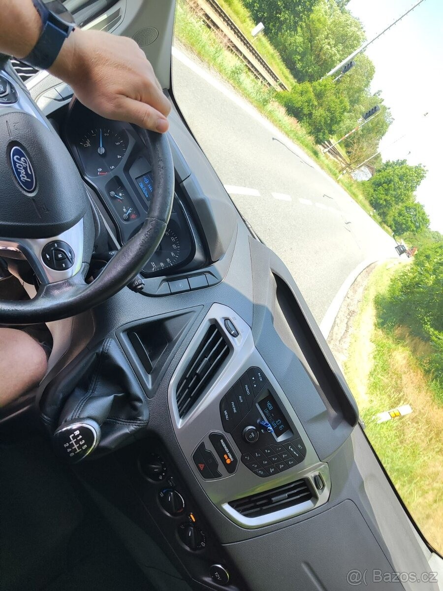 ford-transit-custom - 3