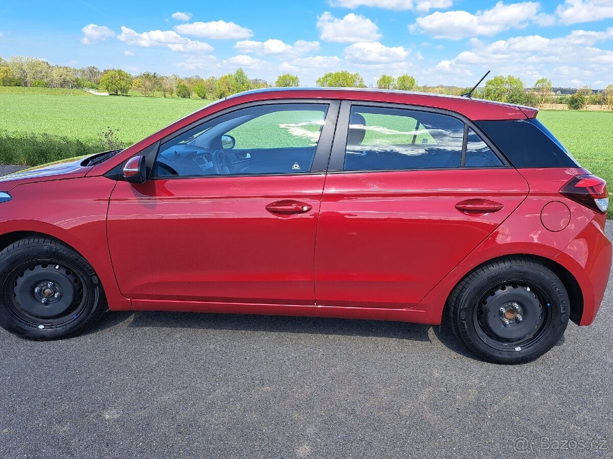 hyundai-i20-1-2-2016-63-800-km-po-stk - 7