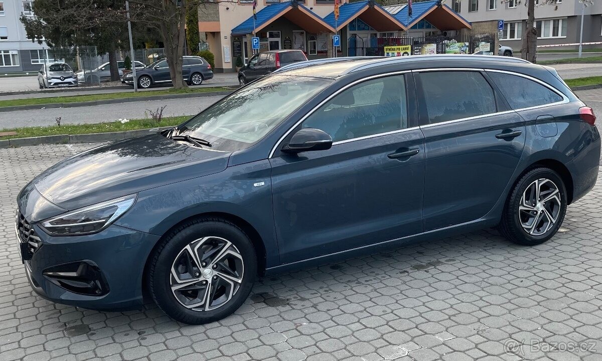 hyundai-i30-1-5-t-gdi-118-kw-hybrid-automatic - 3