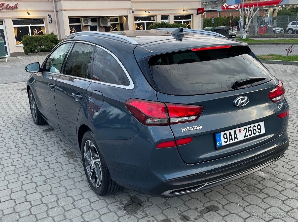 hyundai-i30-1-5-t-gdi-118-kw-hybrid-automatic - 5