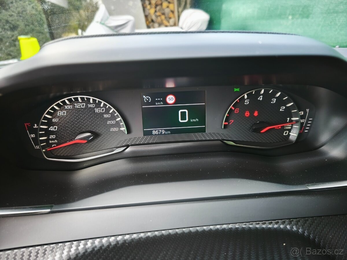 peugeot-2008-1-2-puretech-2024-temer-nove - 9