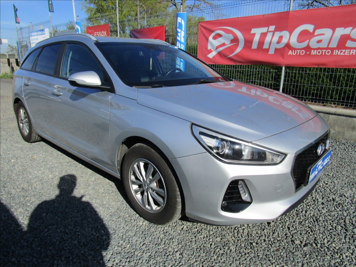 hyundai-i30-combi-1-6crdi-comfort - 2