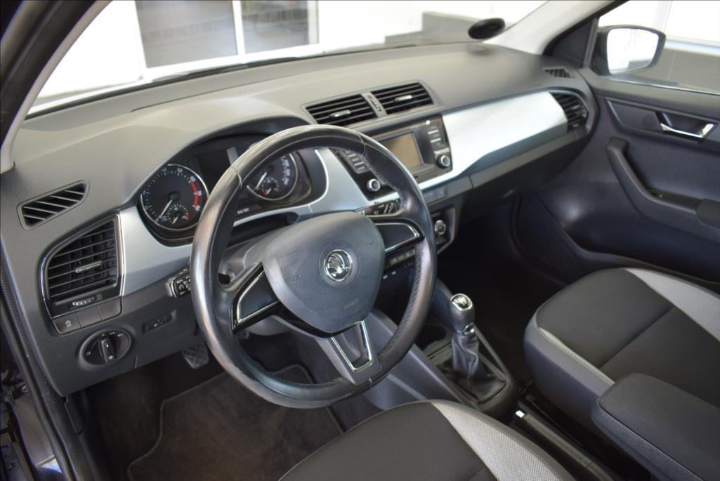 skoda-fabia-1-2-tsi-1-maj-klimatronic - 8