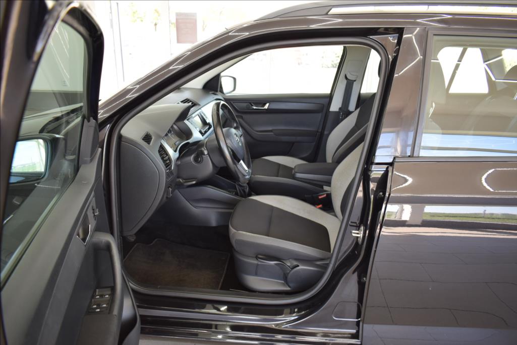 skoda-fabia-1-2-tsi-1-maj-klimatronic - 9