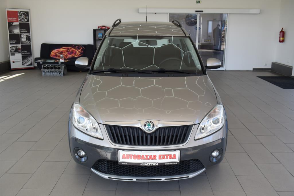 skoda-roomster-1-2-tsi-1-maj-scout-digiklima - 1