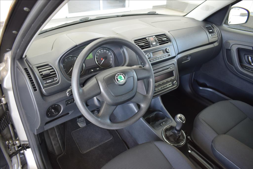 skoda-roomster-1-2-tsi-1-maj-scout-digiklima - 8
