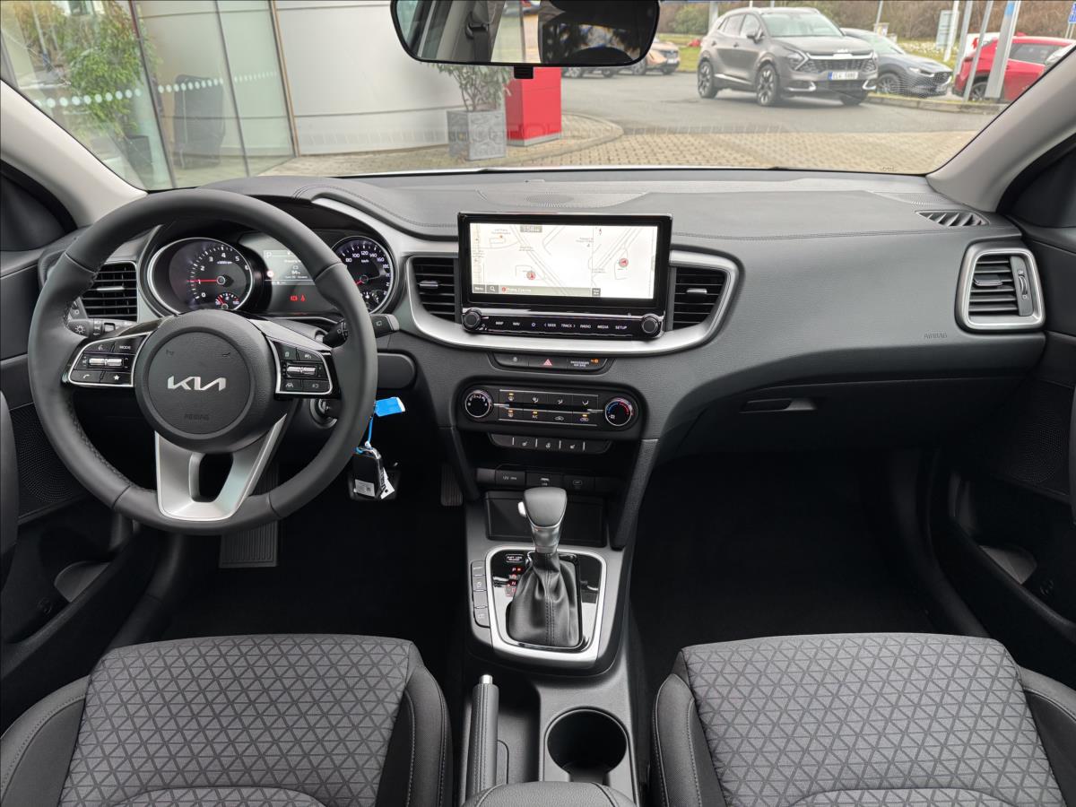 kia-ceed-1-5-t-gdi-gpf-7dct-spin - 7