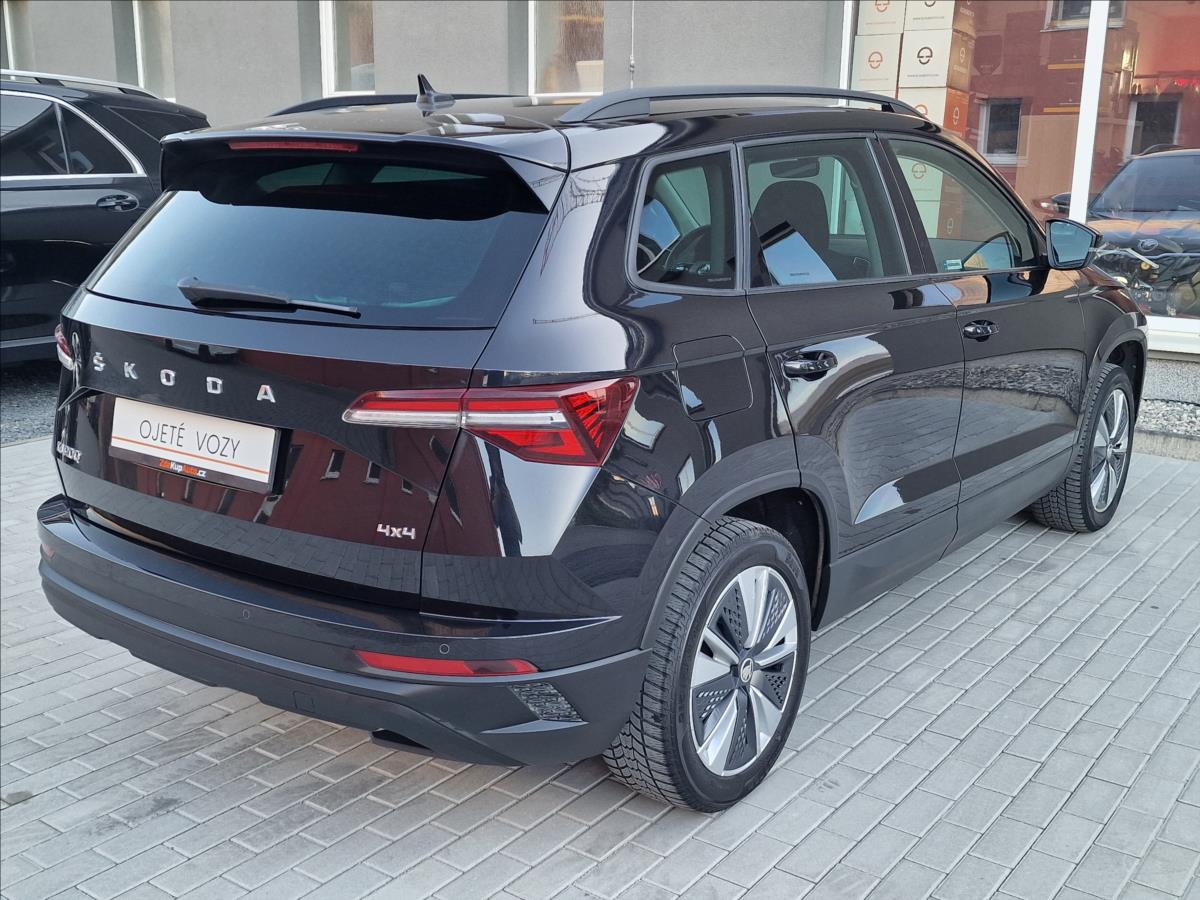 skoda-karoq-2-0tdi-110kw-4x4-dsg-style-cr - 9