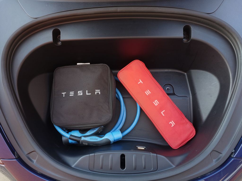 tesla-model-3-long-range-dual-motor-kw-soh - 8