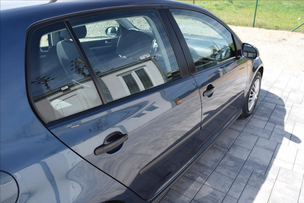 volkswagen-golf-1-9-tdi-77kw-4x4-po-rozvodech - 9