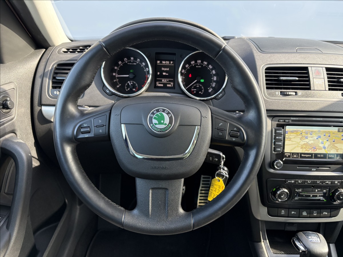 skoda-yeti-2-0-tdi-103-kw-dsg-4x4-elegance - 8