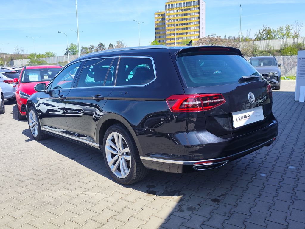 volkswagen-passat-2-0-tdi-140kw-highline-dsg-4x4 - 6