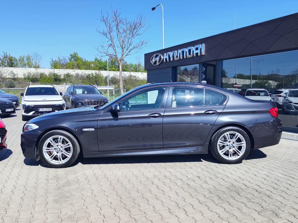 bmw-rada-5-530d-xdrive-m-paket-cr-1-maj - 7