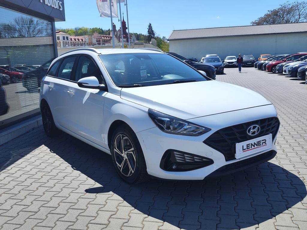 hyundai-i30-1-6-crdi-85kw-komfort - 2