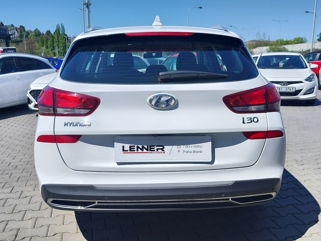 hyundai-i30-1-6-crdi-85kw-komfort - 5