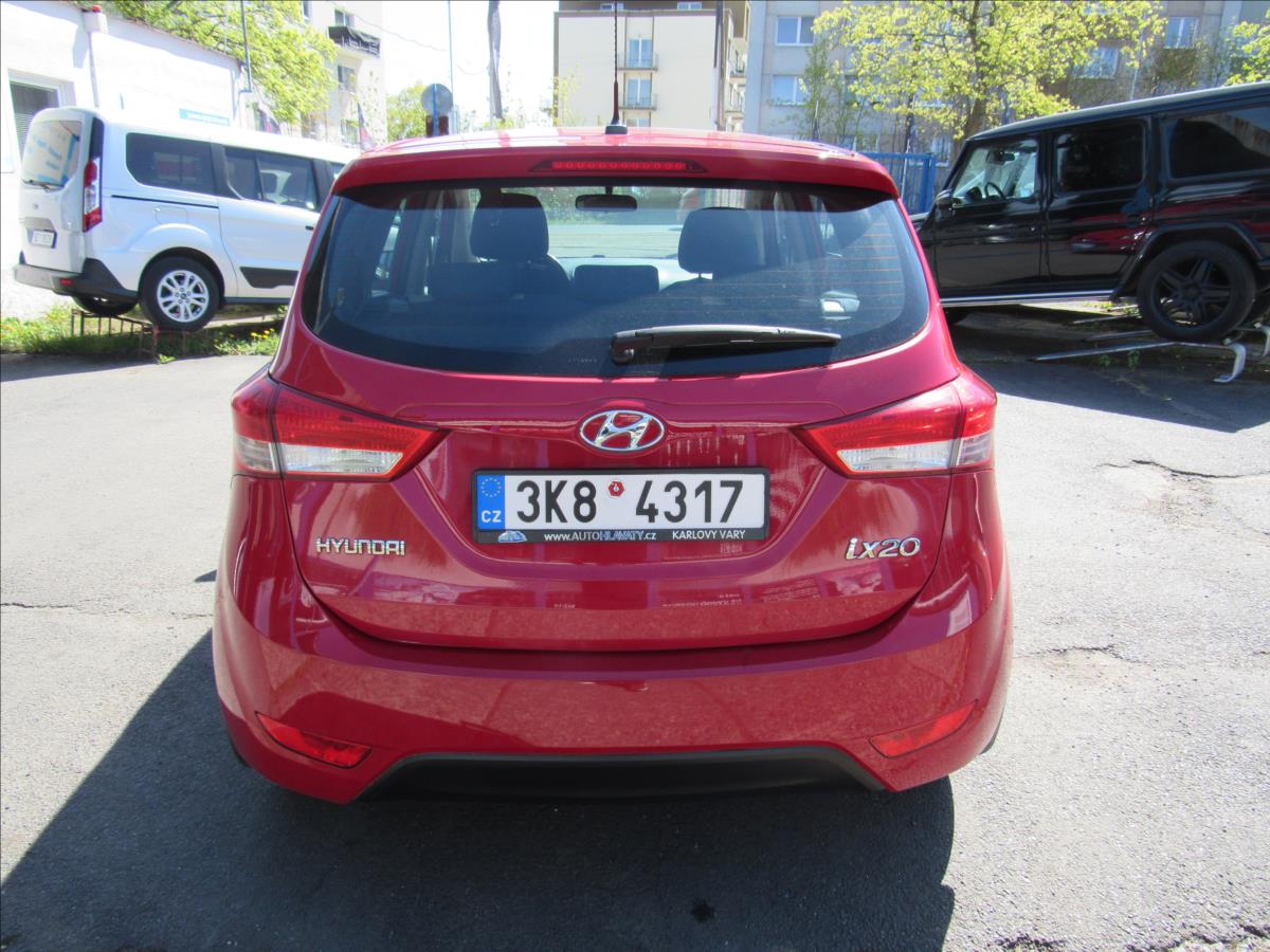 hyundai-ix20-1-6-i-comfort-1-majitel-nove-v-cechach - 4