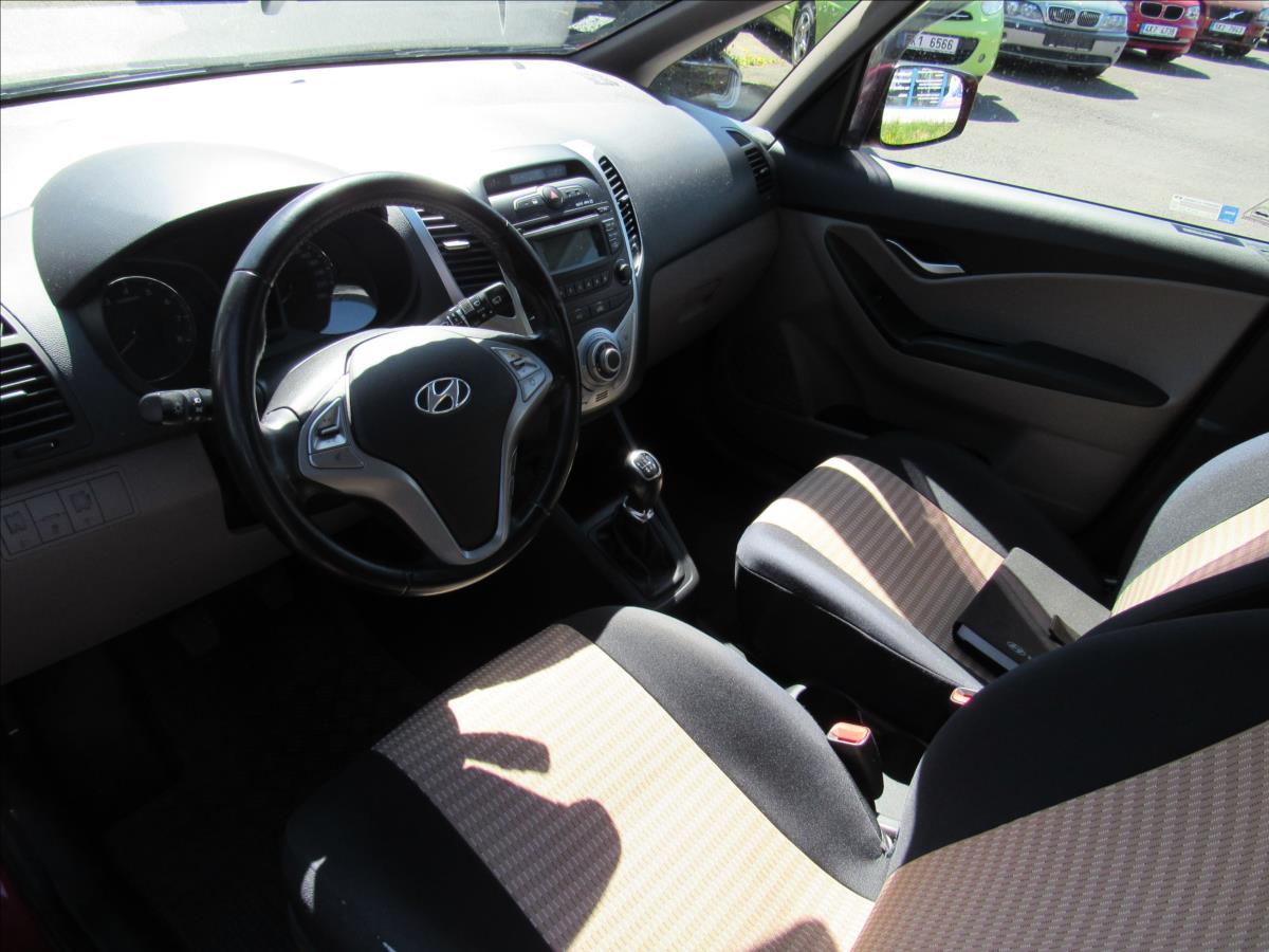 hyundai-ix20-1-6-i-comfort-1-majitel-nove-v-cechach - 8