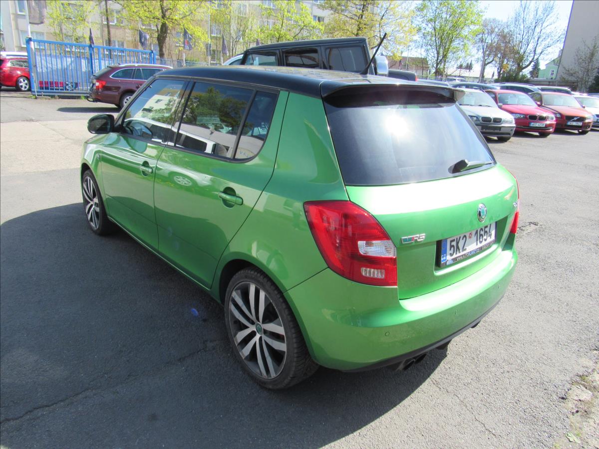 skoda-fabia-1-4-tsi-132kw-rs-dsg - 3