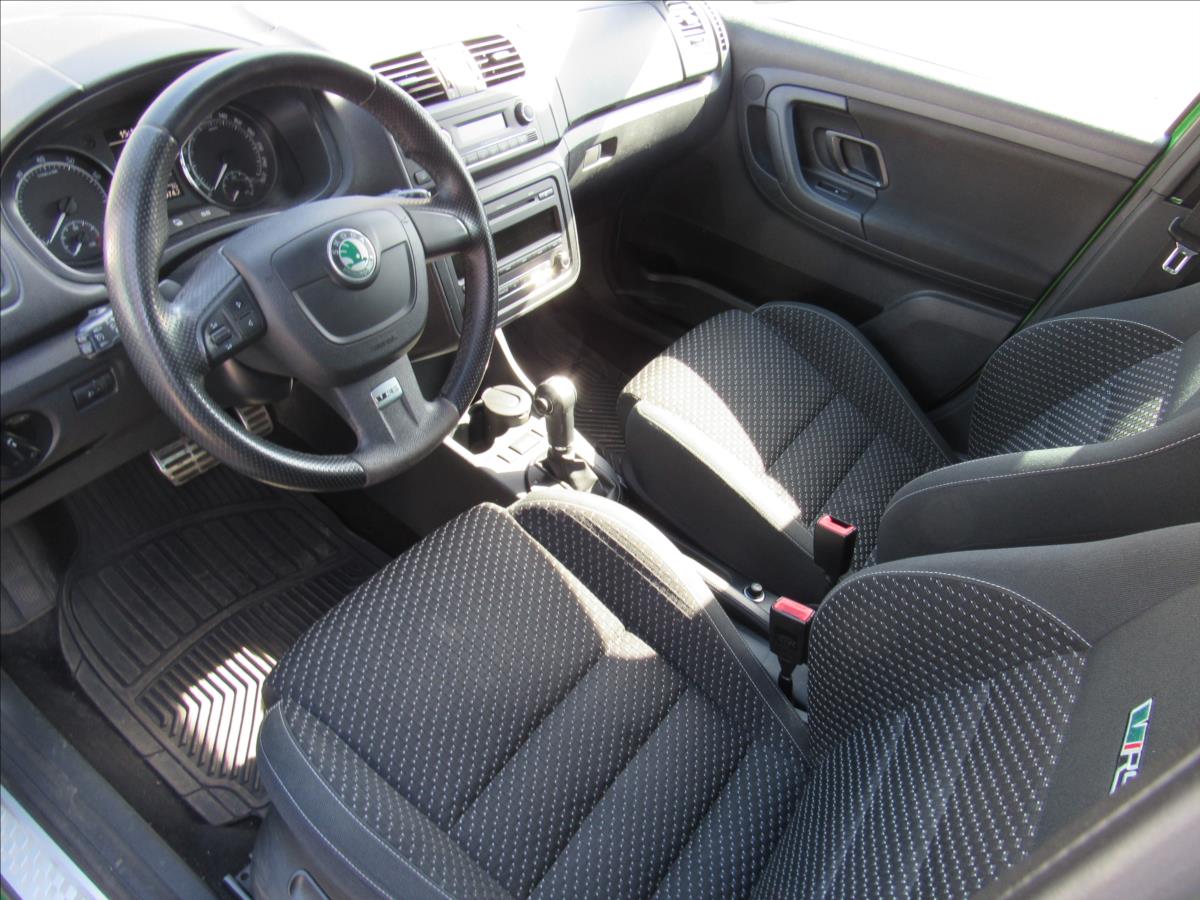 skoda-fabia-1-4-tsi-132kw-rs-dsg - 8