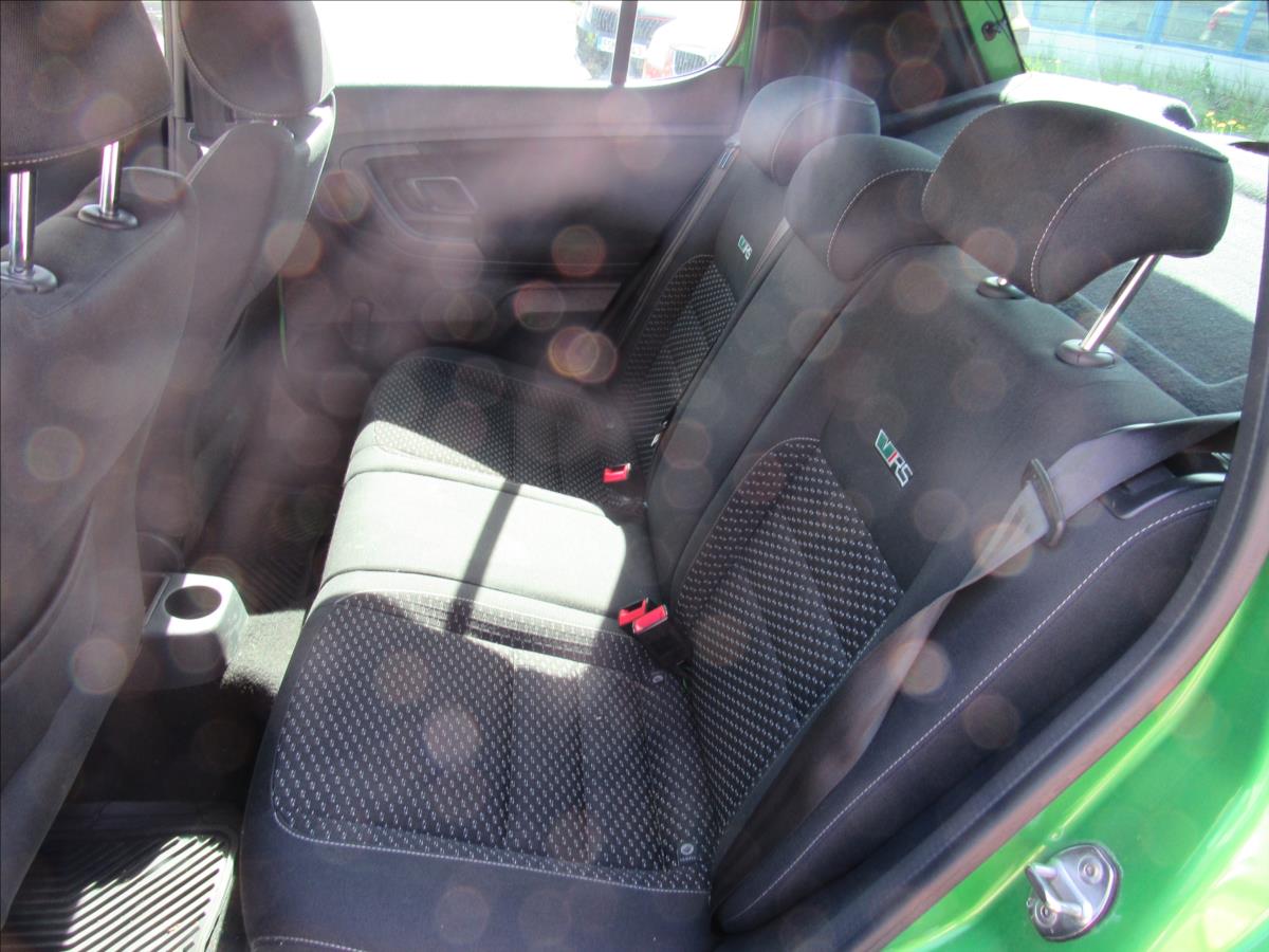 skoda-fabia-1-4-tsi-132kw-rs-dsg - 9