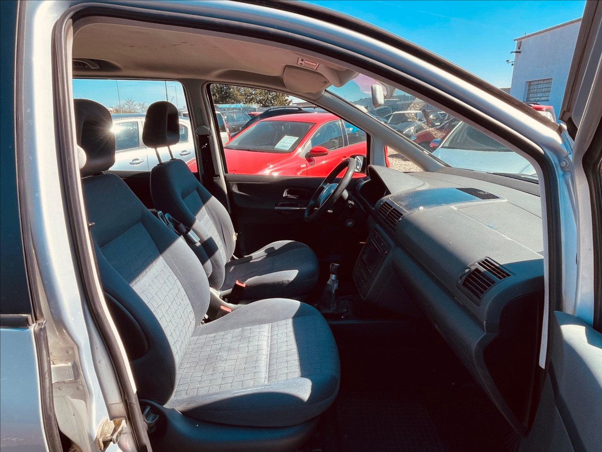 seat-alhambra-2-0-i - 9