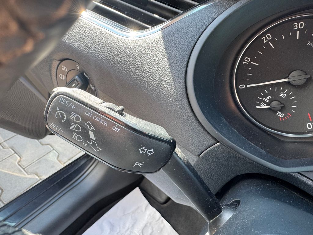 skoda-octavia-combi-1-4-tsi-elegance - 8