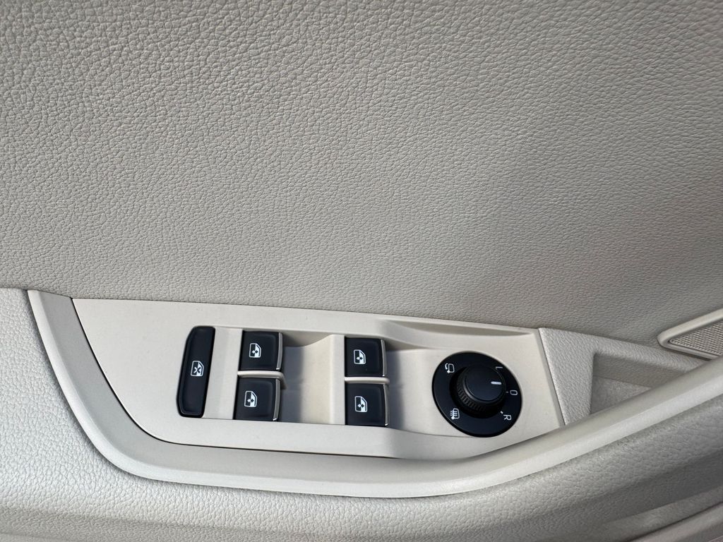 skoda-superb-combi-2-0-tdi-dsg-4x4-l-k - 6