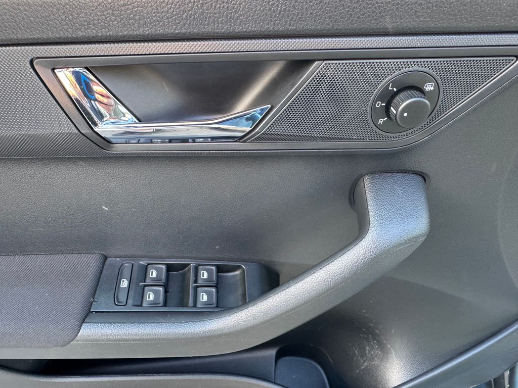 skoda-fabia-1-2-tsi-dsg-ambition - 5