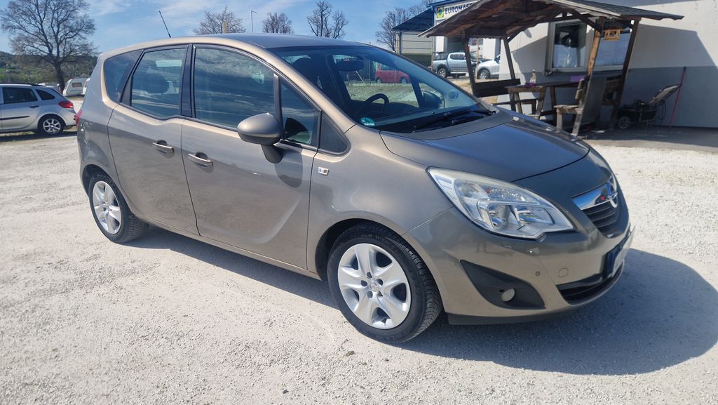 opel-meriva-1-4-16-v - 1