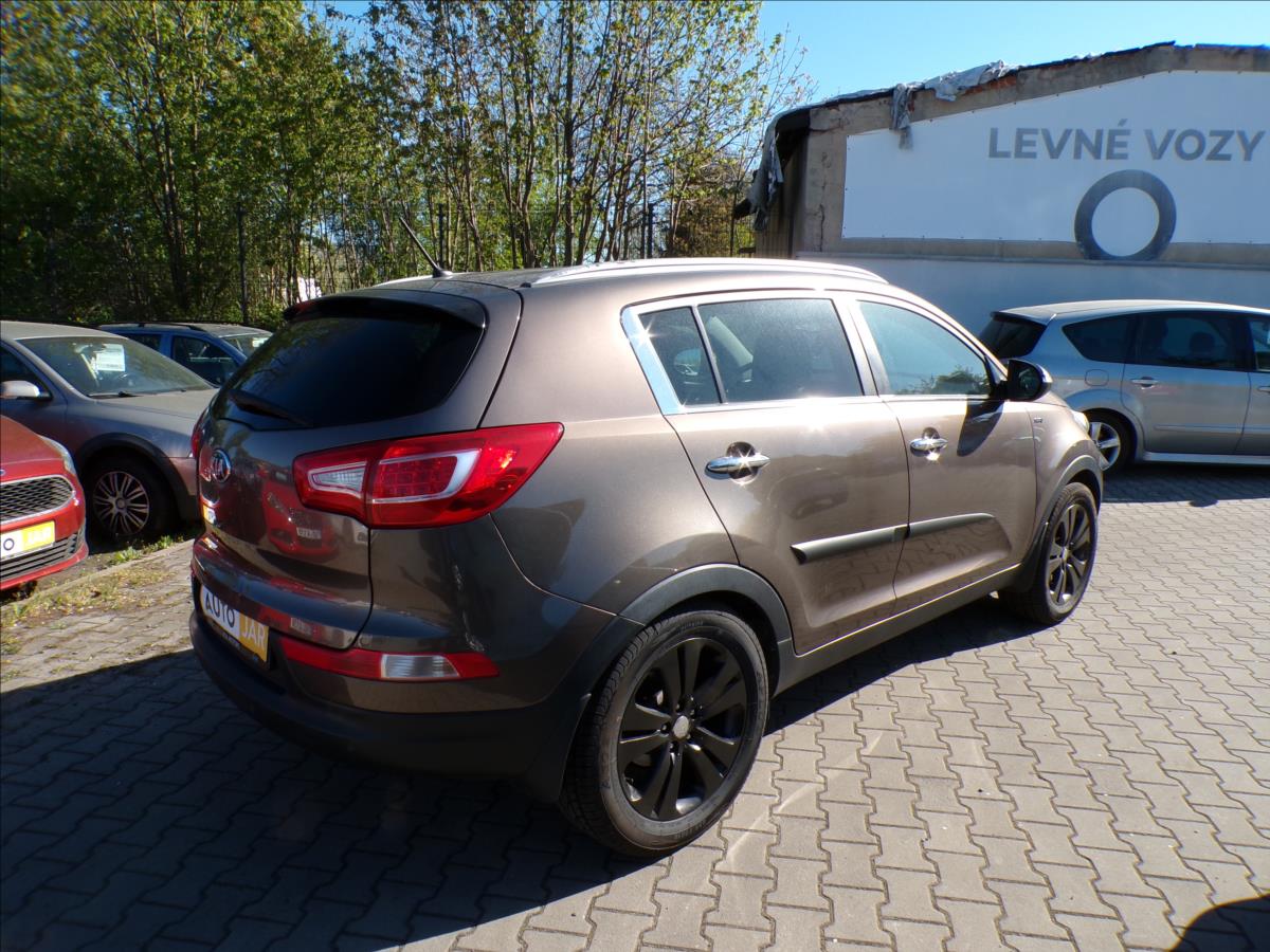 kia-sportage-2-0-16v-4x4 - 4