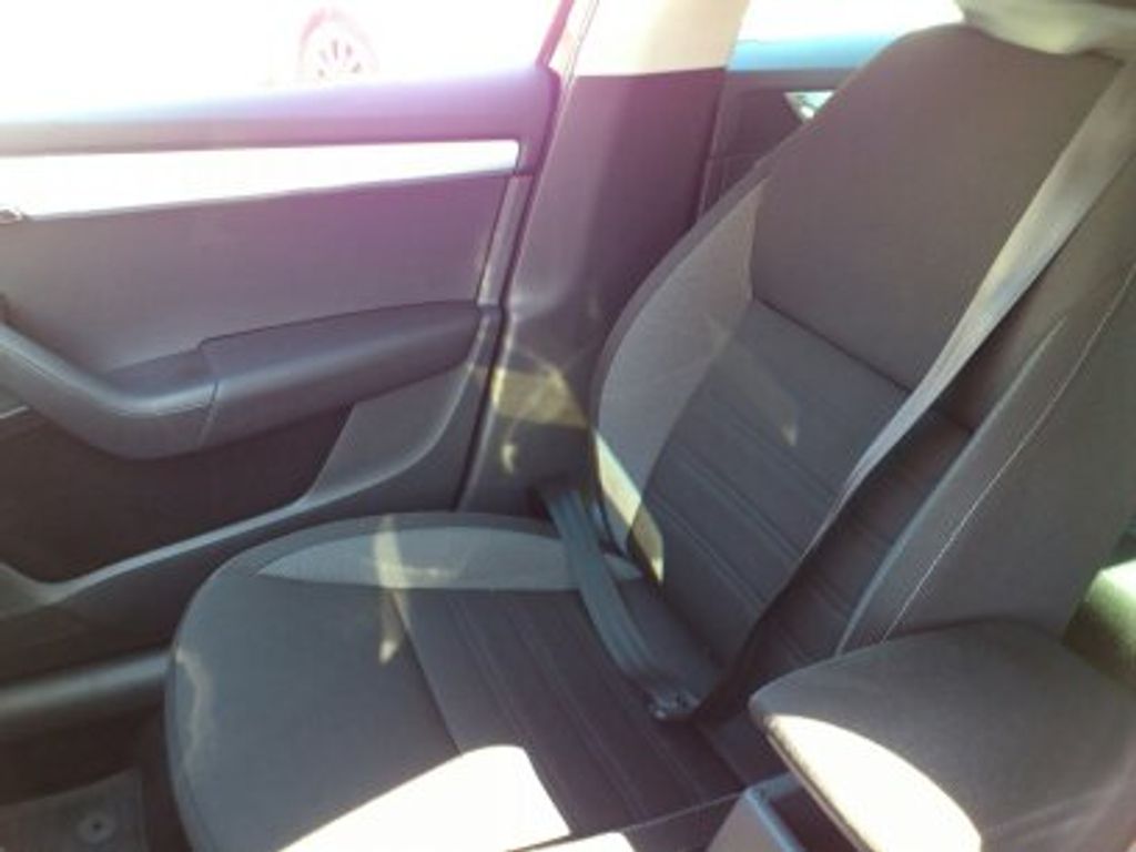 skoda-octavia-2-0-tdi-110-kw-6-kvalt - 9