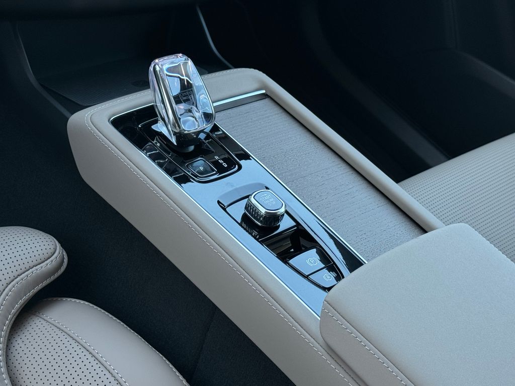 volvo-xc90-plus-t8-vzduch-360 - 9